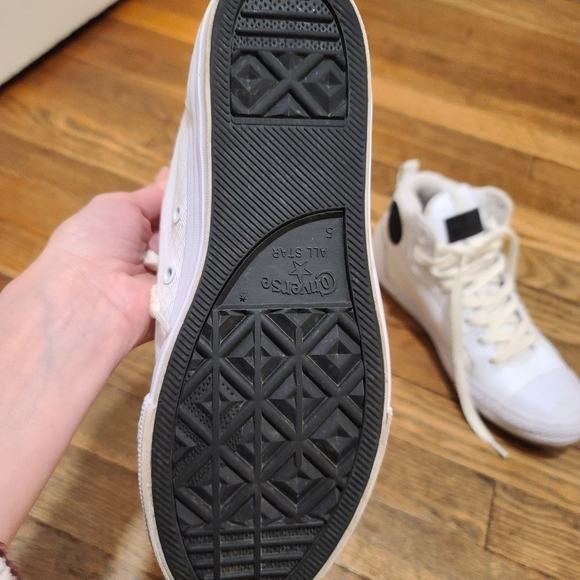 Sold - Picture 3 of 6